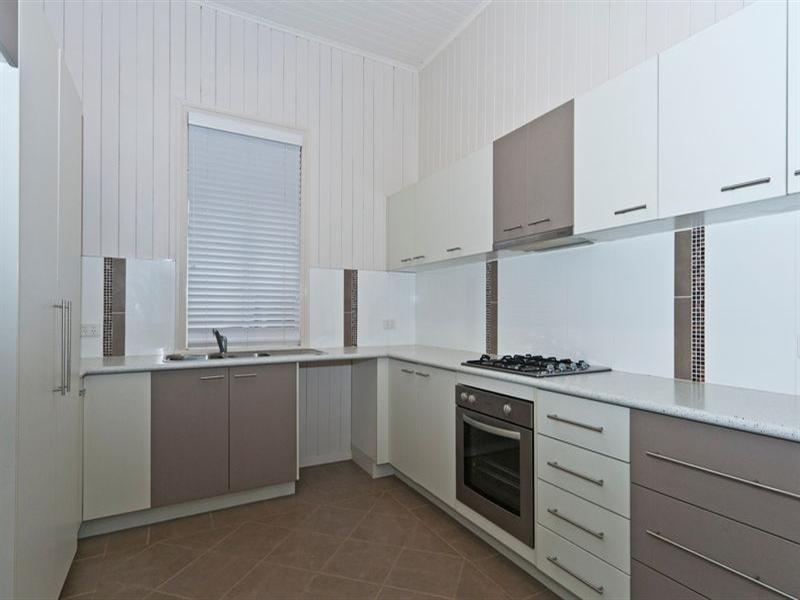 16 Stephen Street, South Toowoomba QLD 4350