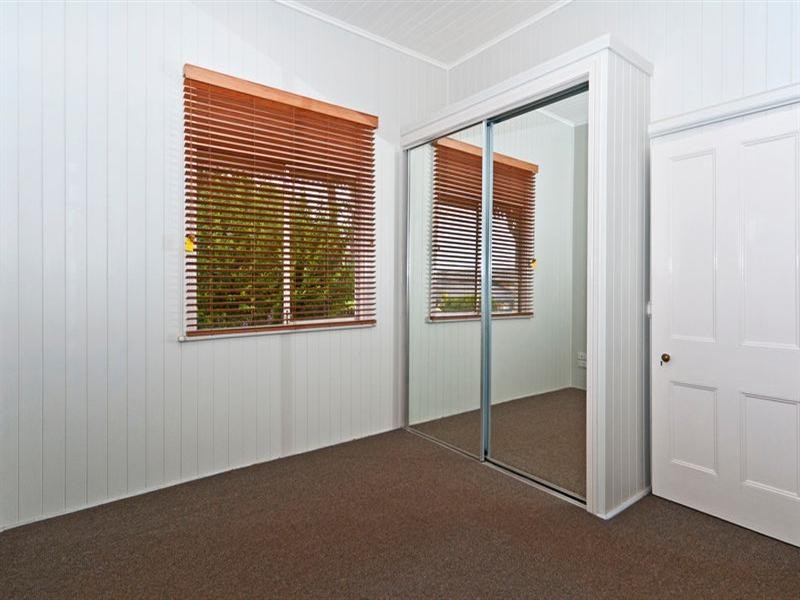 16 Stephen Street, South Toowoomba QLD 4350