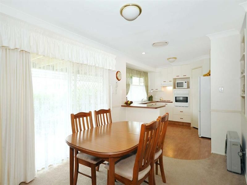 8 /279 Mackenzie Street, Centenary Heights QLD 4350