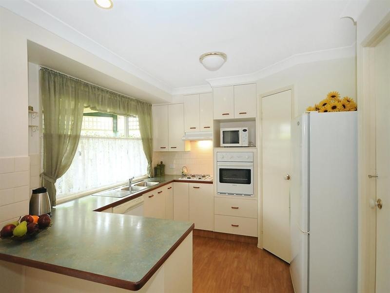 8 /279 Mackenzie Street, Centenary Heights QLD 4350