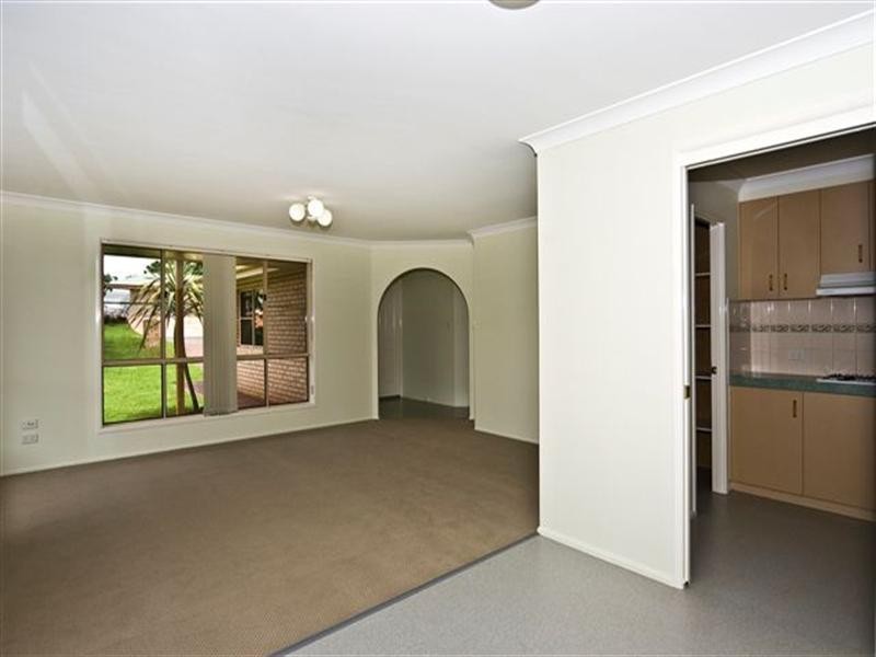 27 Bouganvillea Drive, Middle Ridge QLD 4350