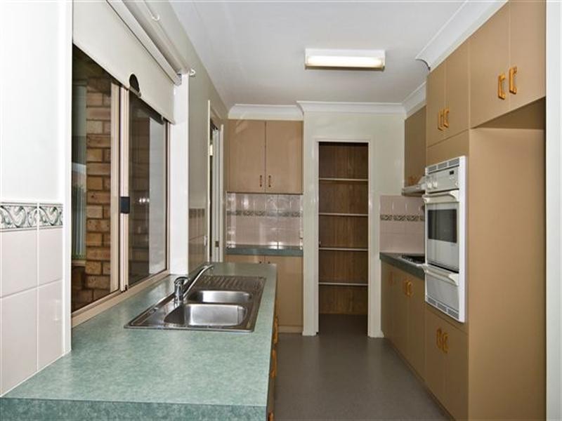 27 Bouganvillea Drive, Middle Ridge QLD 4350