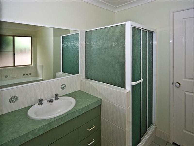 27 Bouganvillea Drive, Middle Ridge QLD 4350