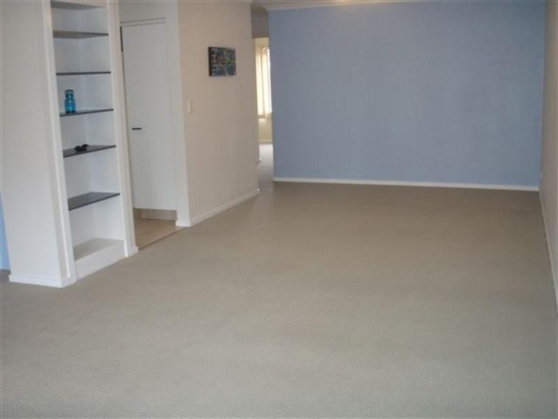 16/367 Margaret Street, Newtown QLD 4350