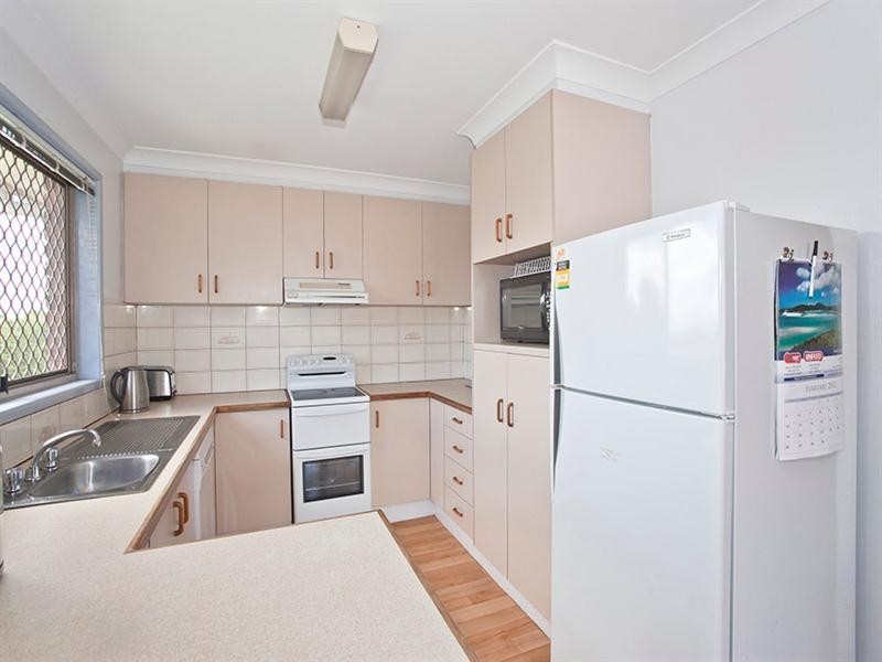 6 Bhutan Court, Newtown QLD 4350