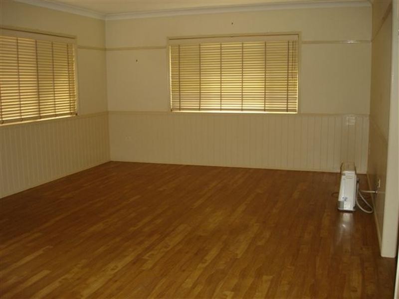 10 Hillcrest Court, Kearneys Spring QLD 4350