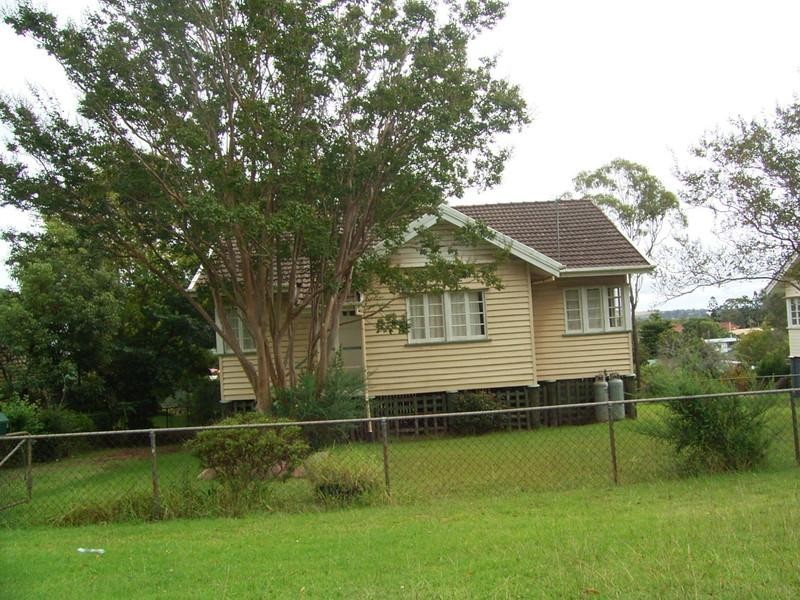 27 Yeates Street, Harlaxton QLD 4350