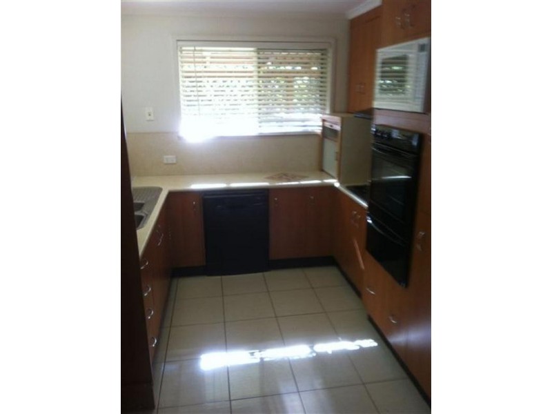 81 Arabain Street, Harristown QLD 4350