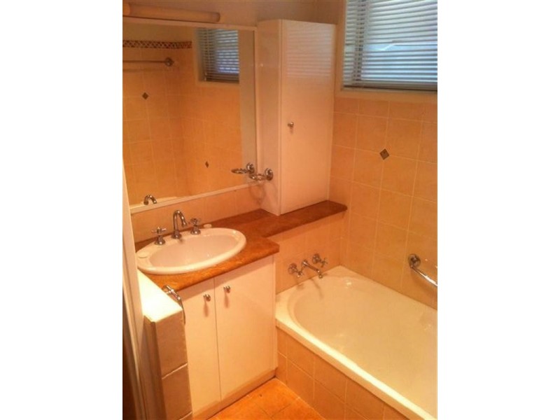 81 Arabain Street, Harristown QLD 4350