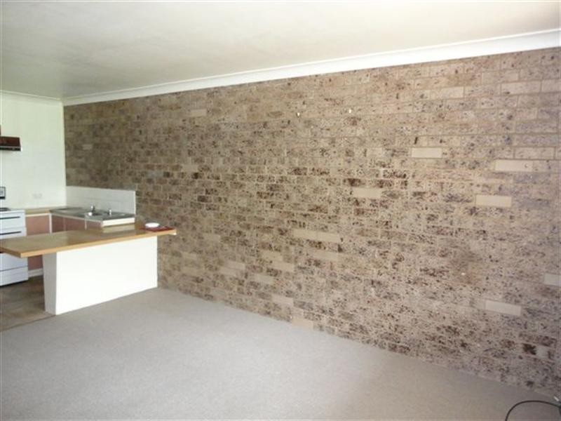 2/417 Stenner Street, Harristown QLD 4350