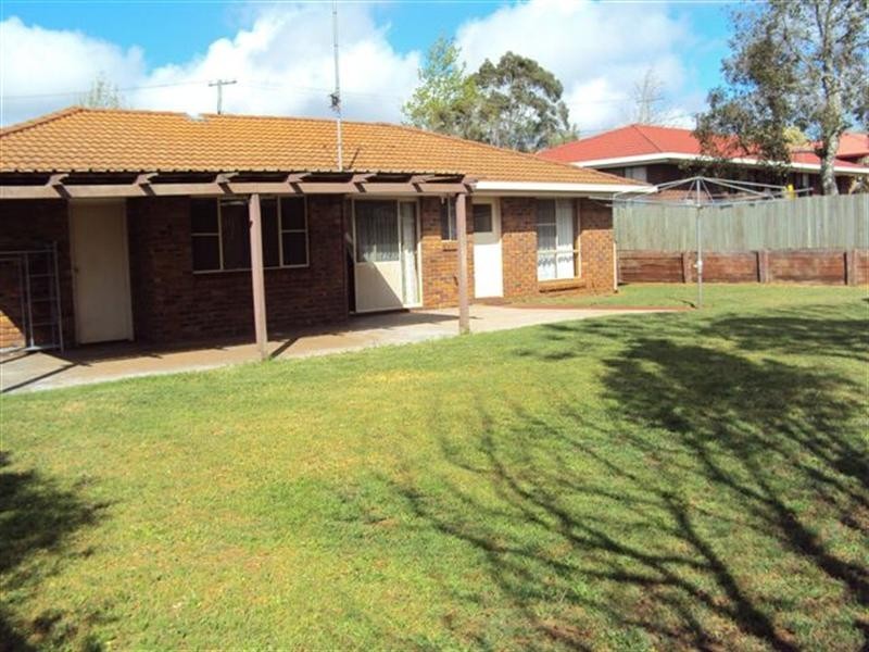 15 Seppelt Street, Wilsonton Heights QLD 4350