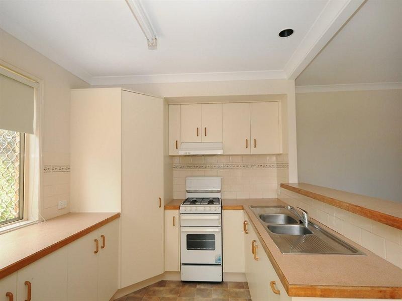 2/2 Gabrielle Street, Kearneys Spring QLD 4350