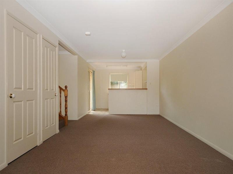 2/2 Gabrielle Street, Kearneys Spring QLD 4350