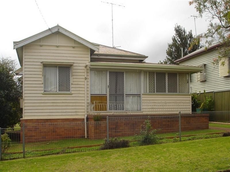 9 Mansford Street, North Toowoomba QLD 4350