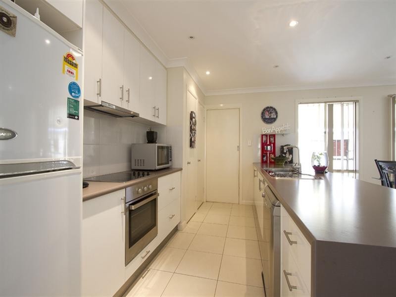 6 Barambah Street, Glenvale QLD 4350