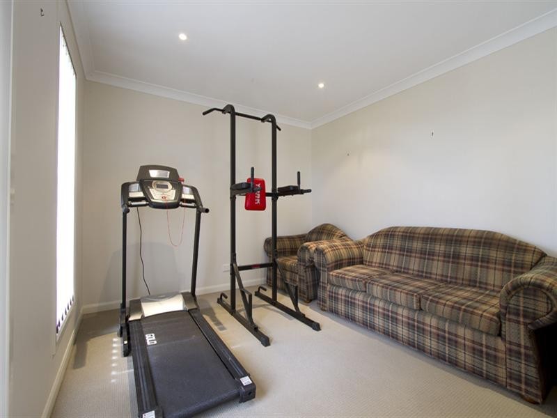 6 Barambah Street, Glenvale QLD 4350