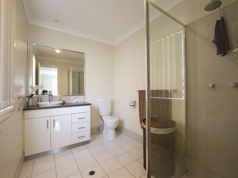 6 Barambah Street, Glenvale QLD 4350