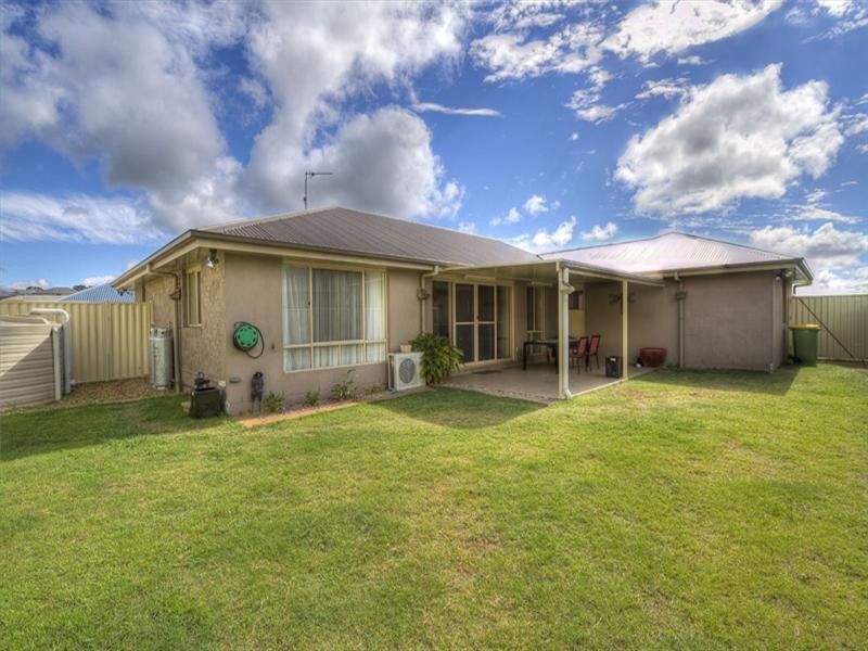 6 Barambah Street, Glenvale QLD 4350