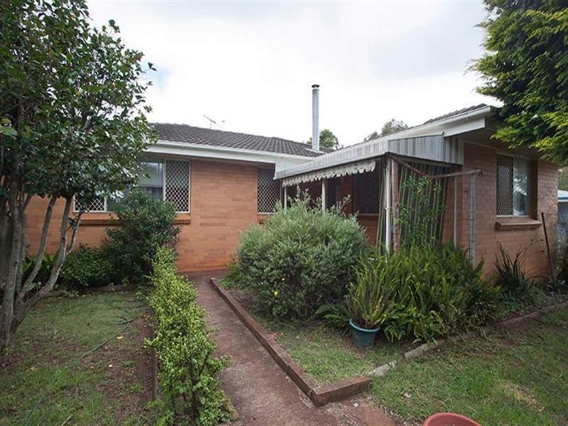 15 Dalgleish Street, South Toowoomba QLD 4350