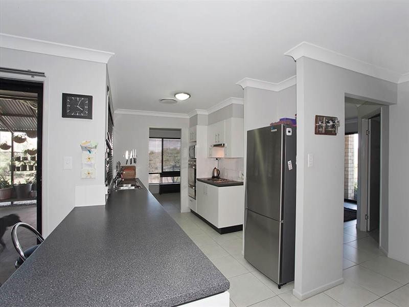 2 Karingal Court, Glenvale QLD 4350