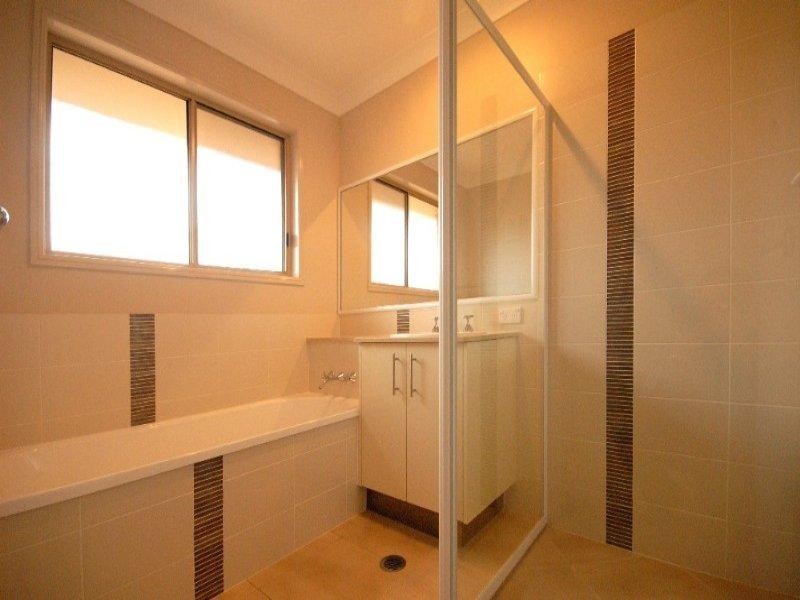 20 High Court Drive, Wilsonton Heights QLD 4350