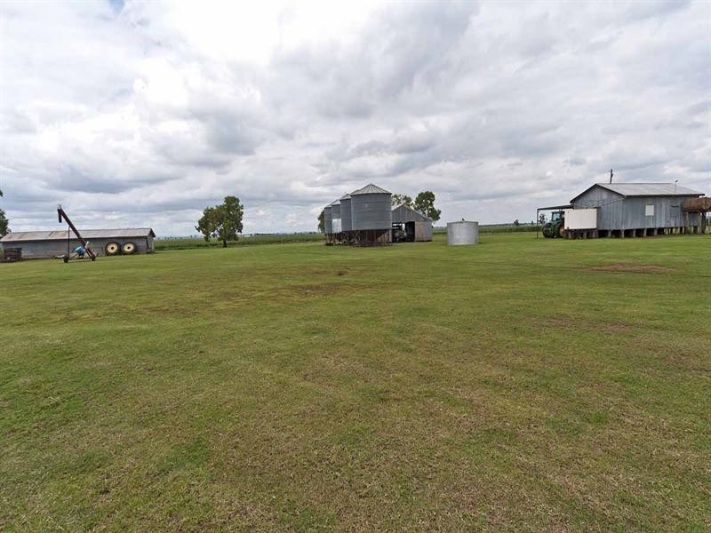 15704 Warrego Highway, Bowenville QLD 4404