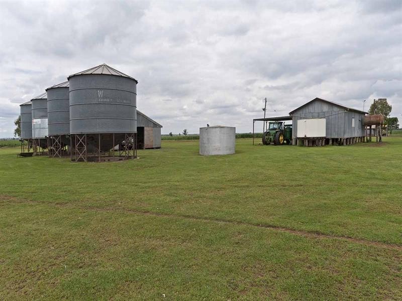 15704 Warrego Highway, Bowenville QLD 4404