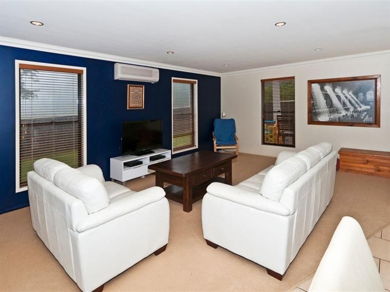 1/361 Ramsay Street, Middle Ridge QLD 4350