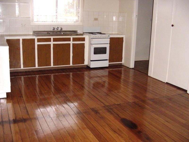 18 Norah Street, Centenary Heights QLD 4350