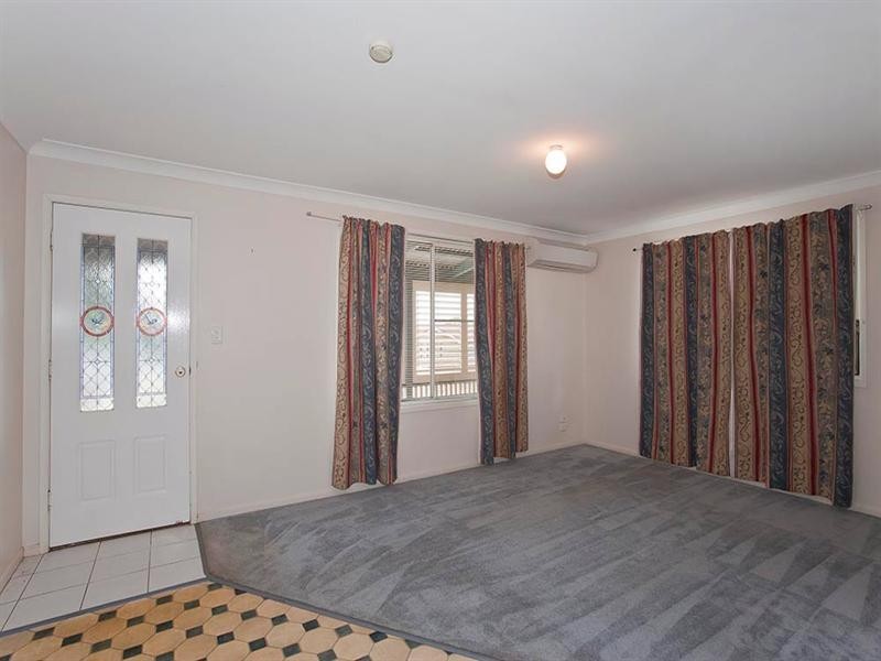 8A Hamilton Street, Newtown QLD 4350