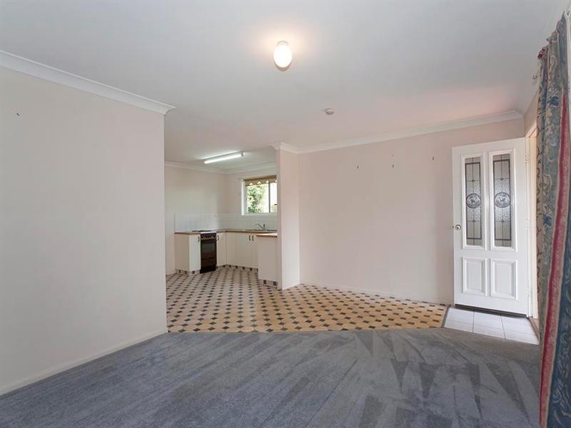 8A Hamilton Street, Newtown QLD 4350