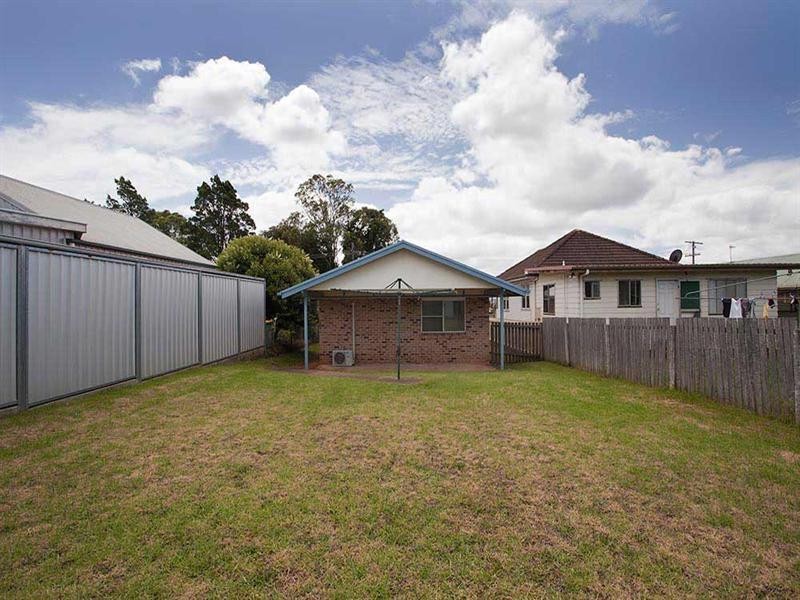 8A Hamilton Street, Newtown QLD 4350