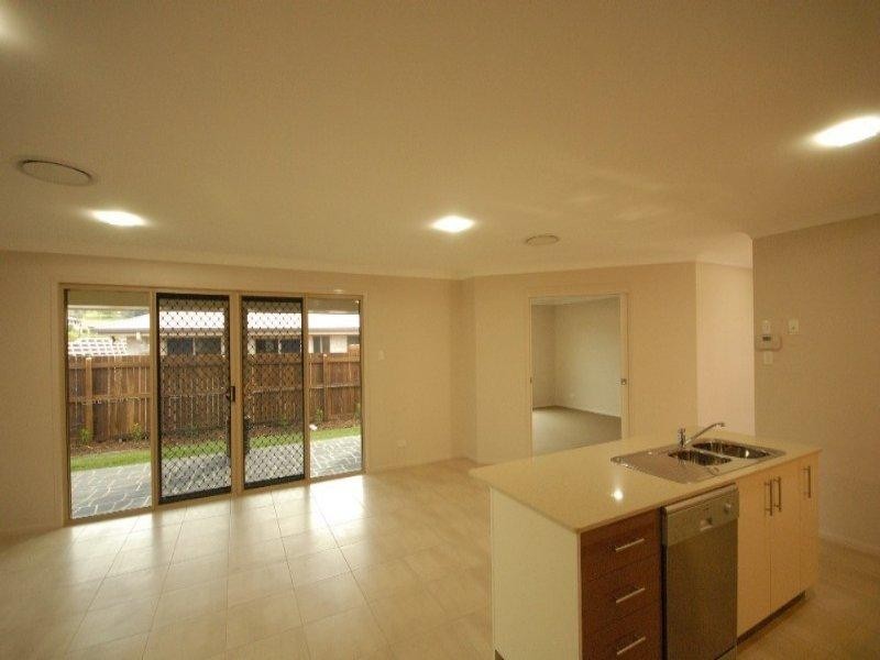 20 High Court Drive, Wilsonton Heights QLD 4350