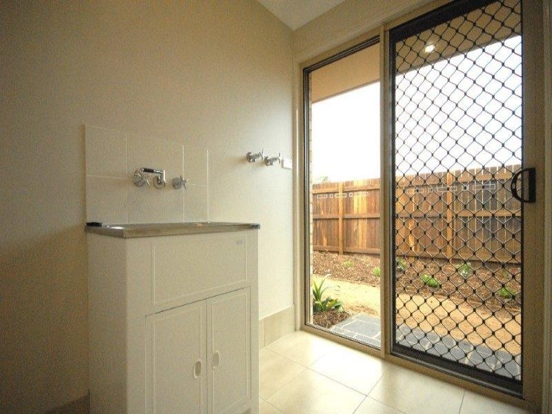 20 High Court Drive, Wilsonton Heights QLD 4350