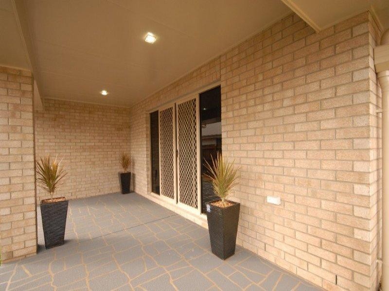 20 High Court Drive, Wilsonton Heights QLD 4350
