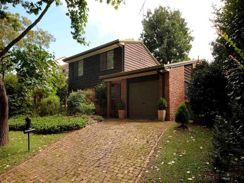 27 Amos Crescent, Mount Lofty QLD 4350