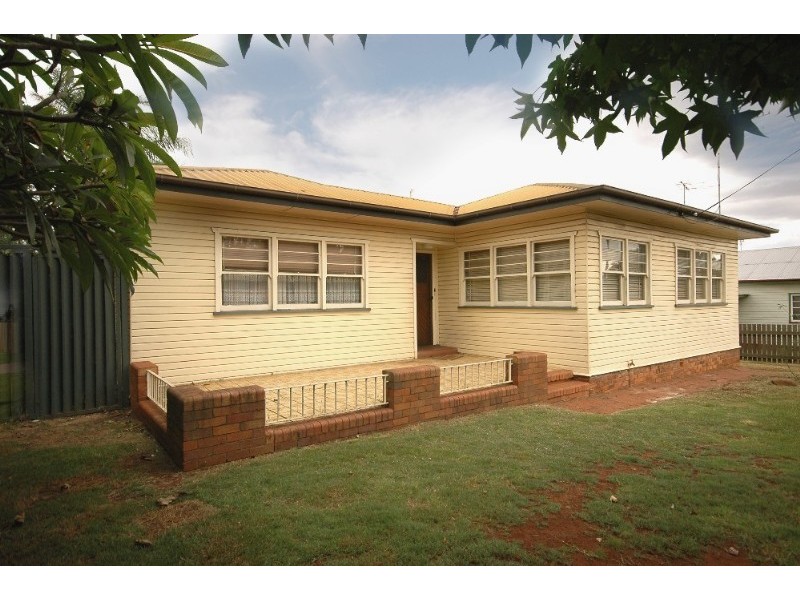 28 James Street, Rangeville QLD 4350
