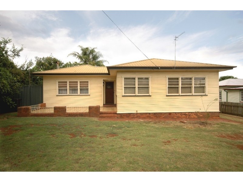 28 James Street, Rangeville QLD 4350