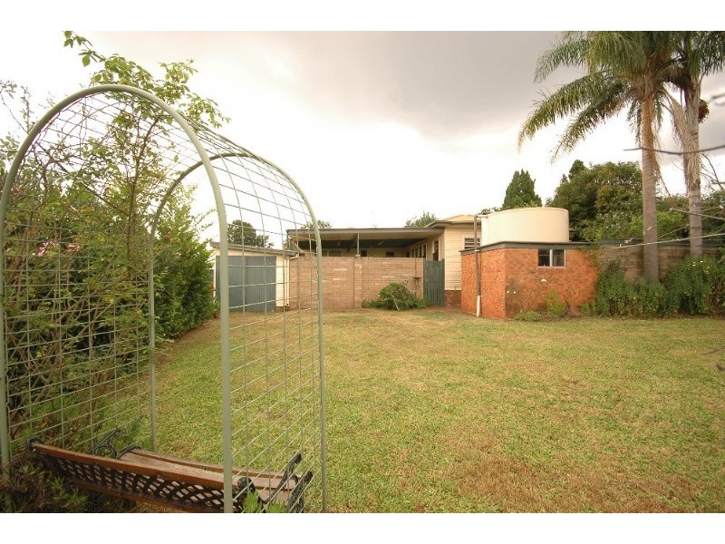 28 James Street, Rangeville QLD 4350
