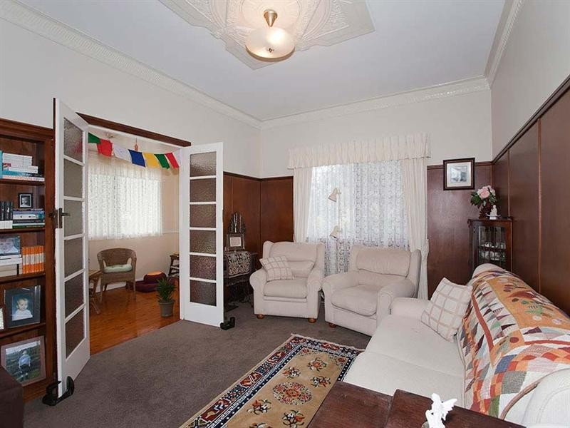 7 John Street, East Toowoomba QLD 4350