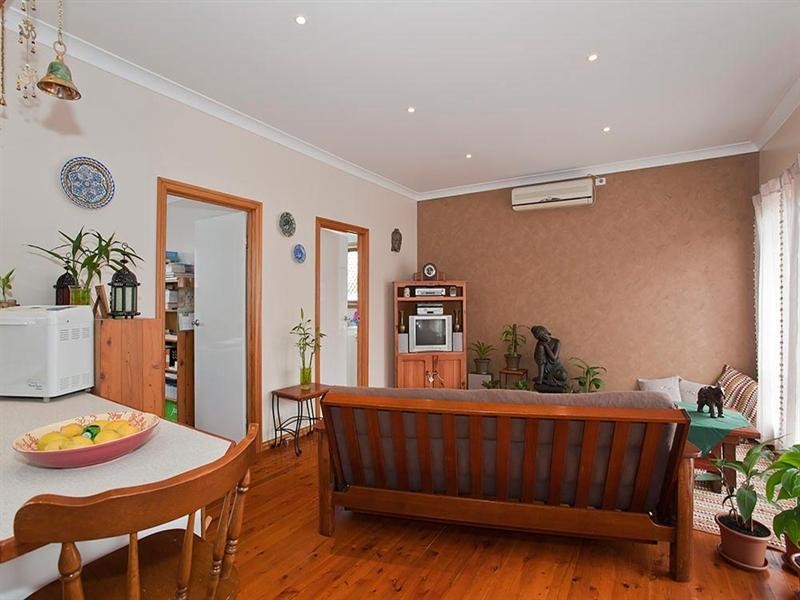 7 John Street, East Toowoomba QLD 4350