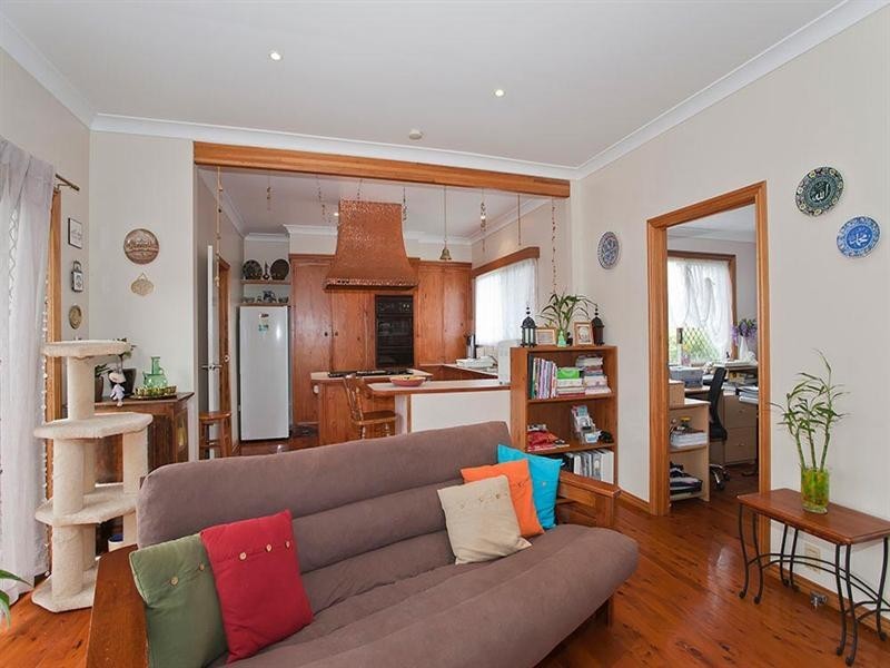 7 John Street, East Toowoomba QLD 4350