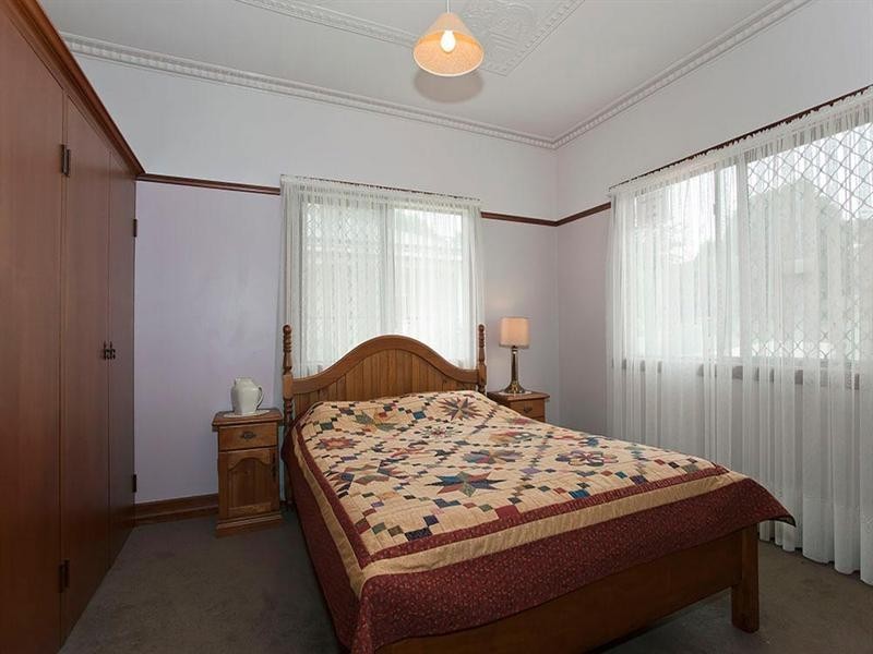 7 John Street, East Toowoomba QLD 4350