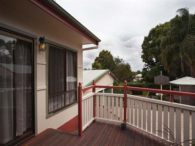 7 John Street, East Toowoomba QLD 4350