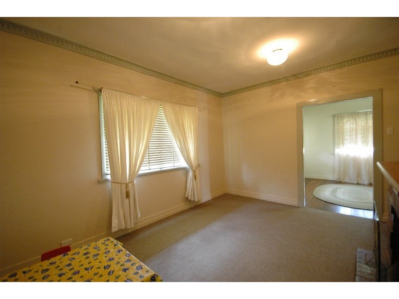 331 South Street, Harristown QLD 4350