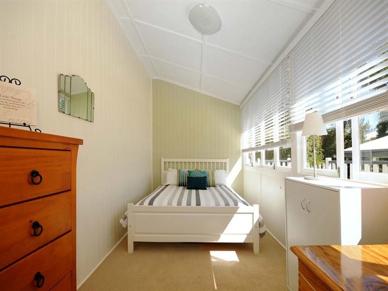 21 Second Avenue, Harristown QLD 4350