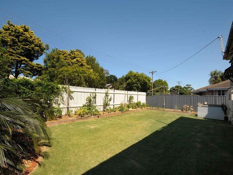 21 Second Avenue, Harristown QLD 4350