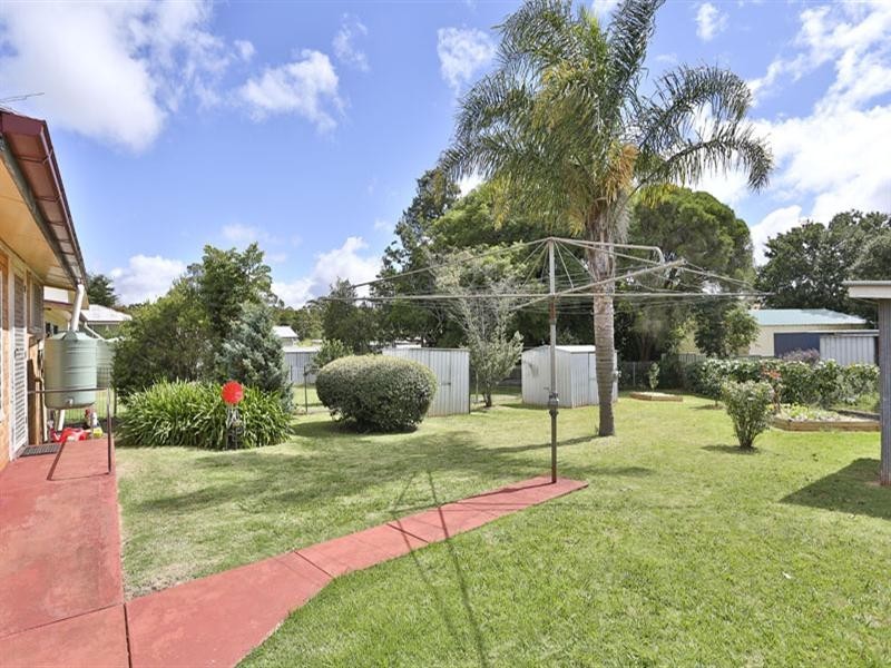 19 Tynedale Avenue, Newtown QLD 4350
