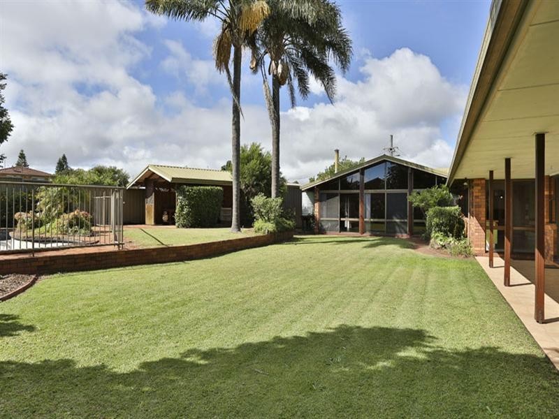 1 Ulm Court, Wilsonton QLD 4350