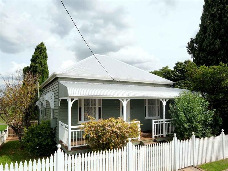110 Jellicoe Street, North Toowoomba QLD 4350